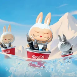 Boîte mystère Coca-Cola figurine type Labubu – The monsters