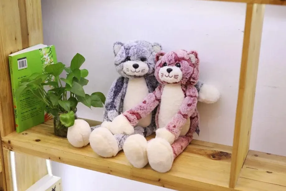 Peluche chat assis gris