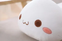 Peluche chat coloré yeux ouverts