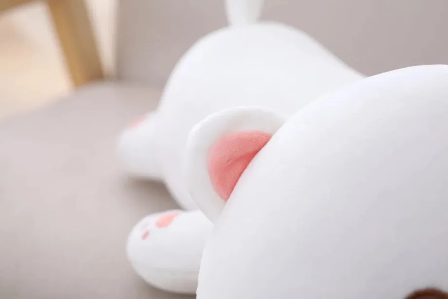 Peluche chat coloré yeux ouverts