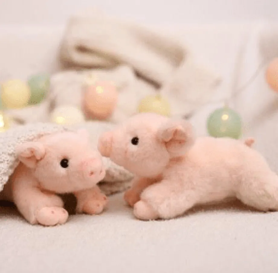 Peluche cochon réaliste et douce