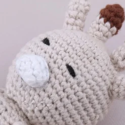 Peluche crochet girafe timide