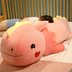 Peluche dinosaure avec un cœur sur la joue