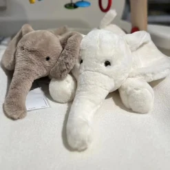Peluche éléphant gris tout doux