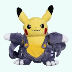 Peluche Pikachu déguisé Carchacrok adorable collection geek