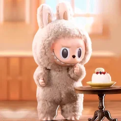 Peluche type Labubu debout boîte mystère