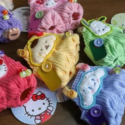 Salopette kawaii peluche type Labubu mignonne